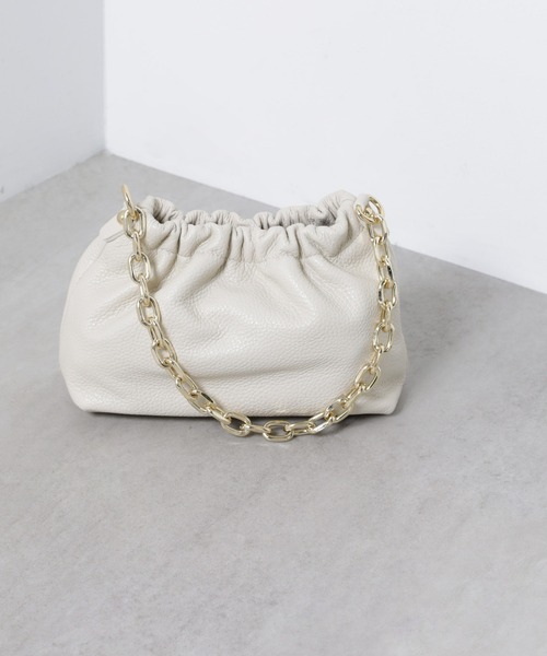 AULENTTI（オウレンティ）の「AULENTTI/2WAY レザーチェーンショルダー