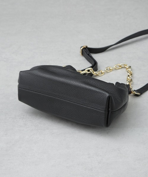 AULENTTI（オウレンティ）の「AULENTTI/2WAY レザーチェーンショルダー