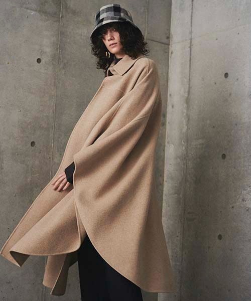 Mila Owen（ミラオーウェン）の「ビッグカラーケープコート（その他