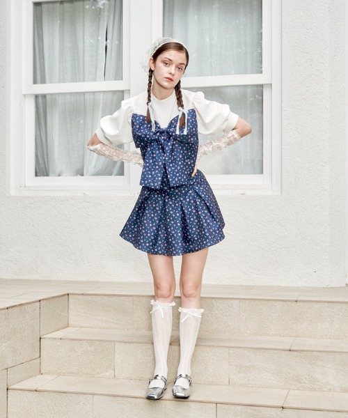 Lovilyn（ラヴィリン）の「ビッグリボンビスチェドッキングブラウス