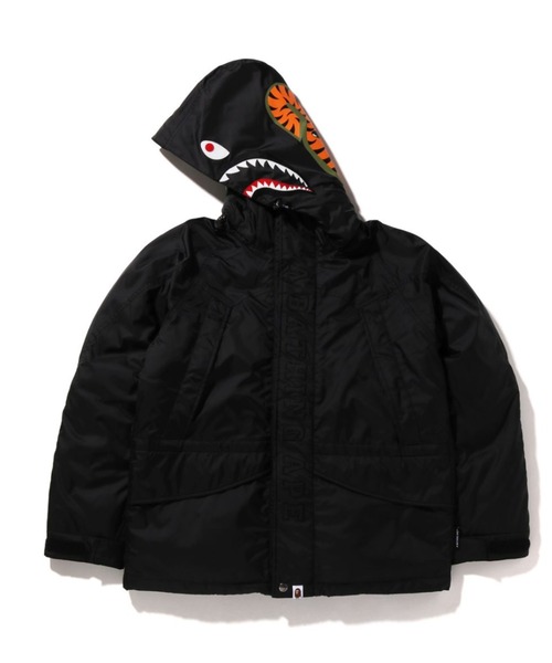 A BATHING APE（アベイシングエイプ）の「SHARK SNOWBOARD DOWN JACKET