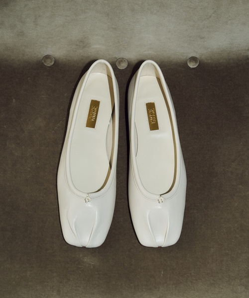 セール】《追加》GRISEレザースクエアプリーツフラット（その他