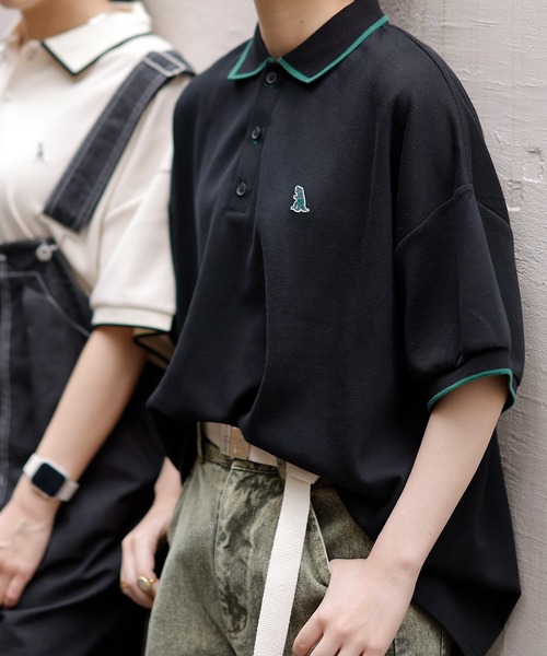 DOUBLE NAME（ダブルネーム）の「【m:rex】ミニ恐竜ワッペンポロシャツ