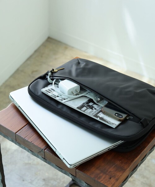 WEXLEY（ウェクスレイ）の「WEXLEY / KINNEY 14インチ PCスリーブ