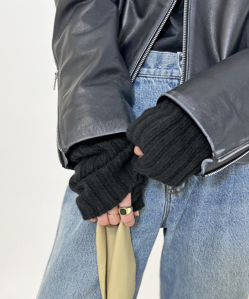 Deuxieme Classe（ドゥーズィエムクラス）の「アーム ウォーマー