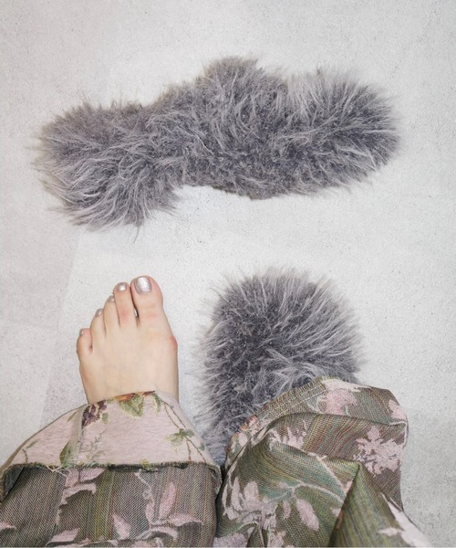 musubore（ムスボレ）の「fur mule / ファーミュール（サンダル）」 - WEAR