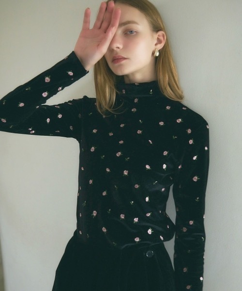 FLOWER VELOR TOPS（フラワーベロアトップス）（Tシャツ/カットソー