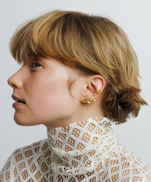 AHKAH（アーカー）の「パピヨンブリリアンアンサンブル ピアス（ピアス