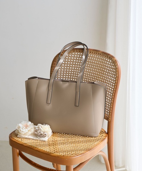 GLOBAL WORK（グローバルワーク）の「スペ軽撥水6ポケA4トート/983069