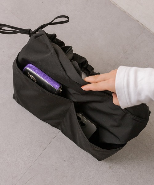 ear PAPILLONNER（イアパピヨネ）の「【プリングルズ×ear】A4サイズ