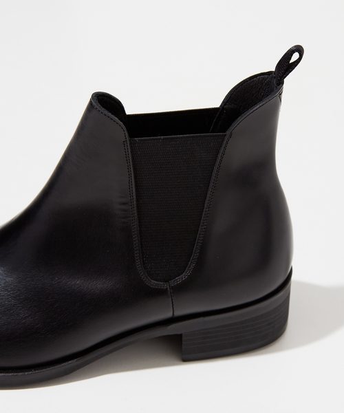 alfredoBANNISTER（アルフレッドバニスター）の「スクエアトゥ