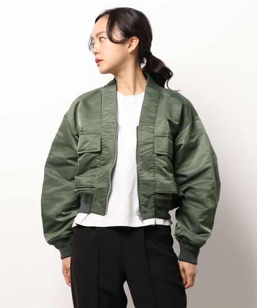 TOGA PULLA（トーガ プルラ）の「TOGA PULLA Nylon twill blouson TP21