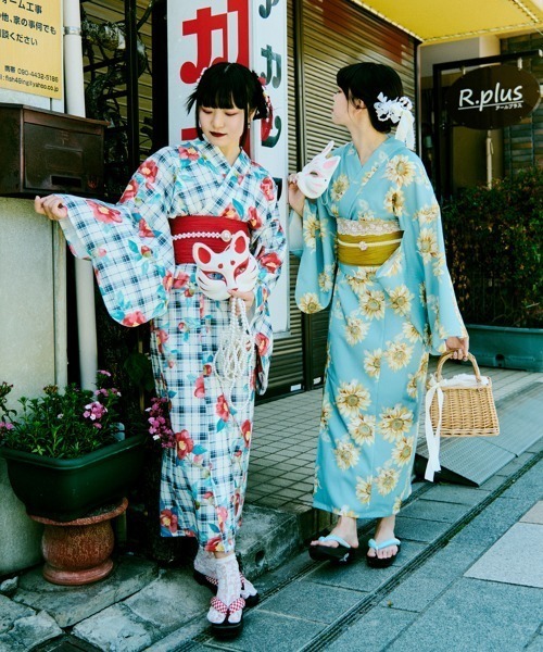 kutir（クティール）の「【クティールとレトロ】2wayレトロ浴衣セット