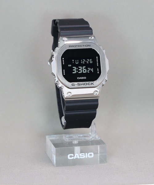 5600シリーズ / メタルベゼル / GM-5600U-1JF（デジタル腕時計）｜G