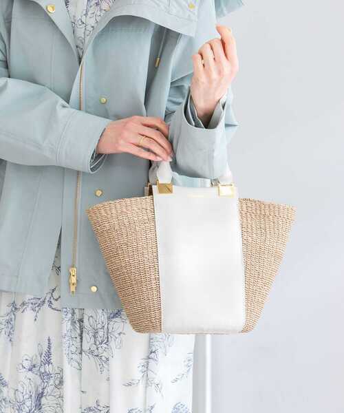 VIOLAd'ORO（ヴィオラドーロ）の「VIOLAd'ORO アバカレザー切替バッグ