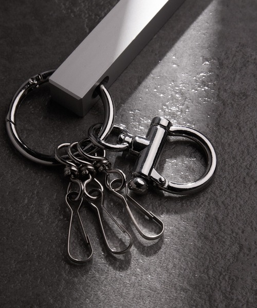 ADRER（アドラー）の「Metal retro hotel key ring - limited 999