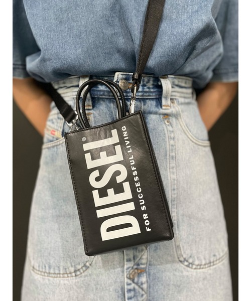 DIESEL（ディーゼル）の「ユニセックス レザー ショルダーバッグMINI