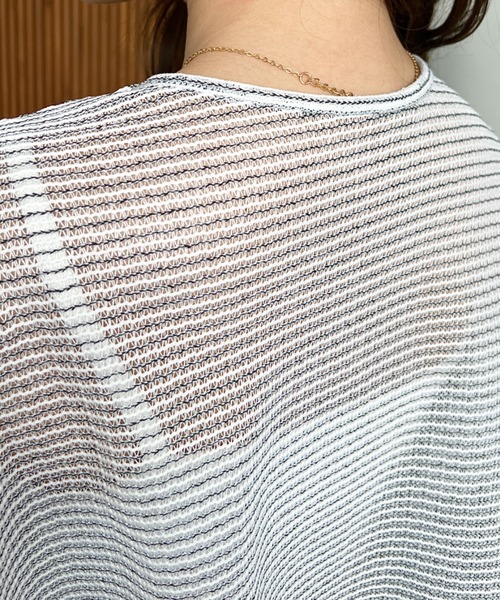 moment+（モーメントプラス）の「シアーボーダーフレアスリーブ長袖