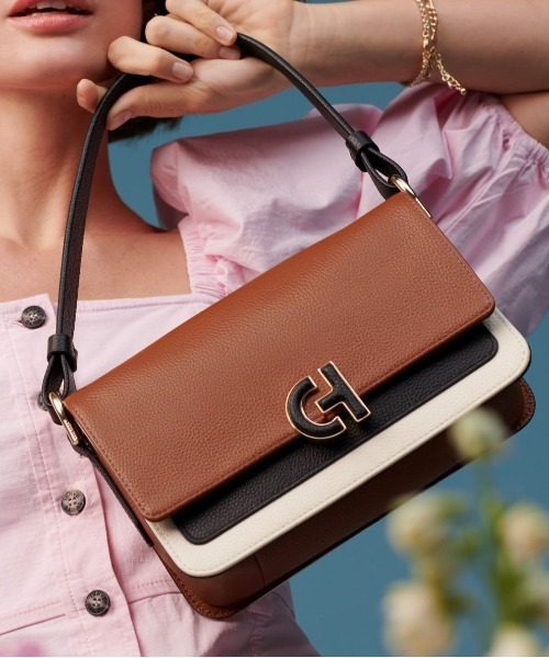 COLE HAAN（コールハーン）の「ミニ ショルダー バッグ womens