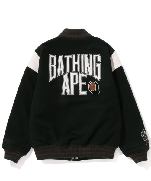 A BATHING APE（アベイシングエイプ）の「SWITCH SHOULDER VARSITY