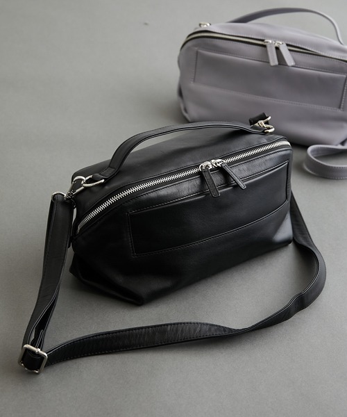 ear PAPILLONNER（イアパピヨネ）の「【牛革】レザーボックス