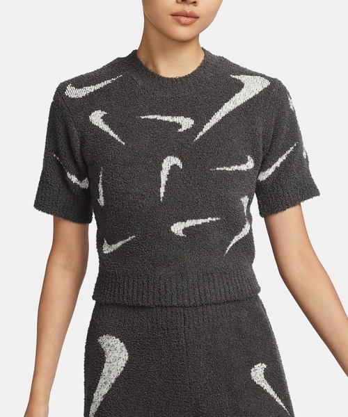 NIKE（ナイキ）の「NIKE WMNS NSW COZY LOGO AOJ KNIT S/S TOP FD4287