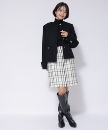 Apuweiser-riche（アプワイザーリッシェ）の「金釦ノーカラーショート