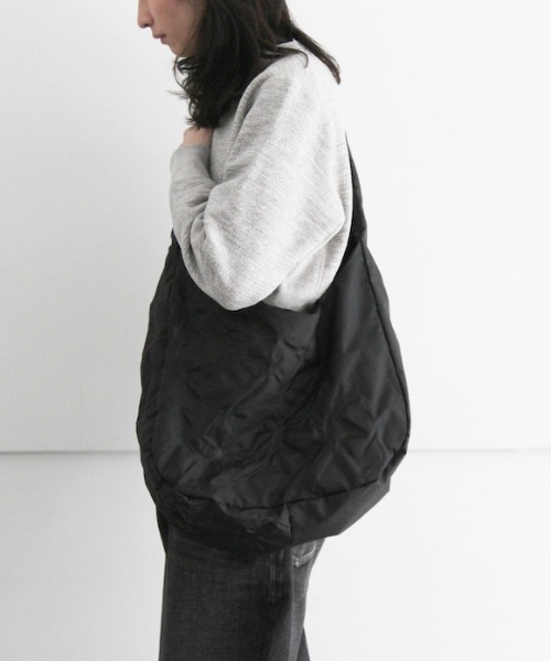 ryaw（リャウ）の「ryaw Leaf vein BAG（ショルダーバッグ）」 - WEAR