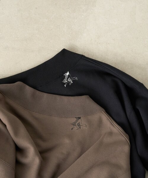 BEARDSLEY（ビアズリー）の「Ronde刺繍裏毛プルオーバー（Tシャツ