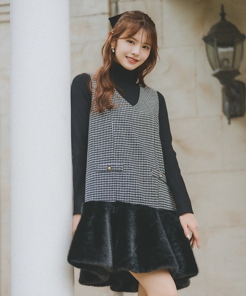 SWINGLE（スウィングル）の「千鳥柄ヘムファーVネックジャンパー