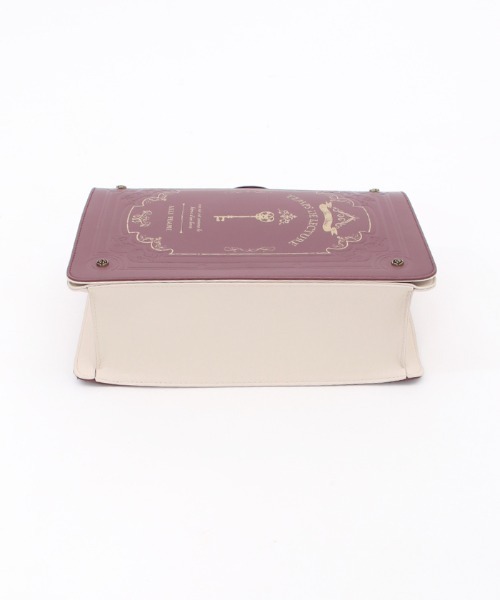 axes femme（アクシーズファム）の「洋書風デザインサッチェル