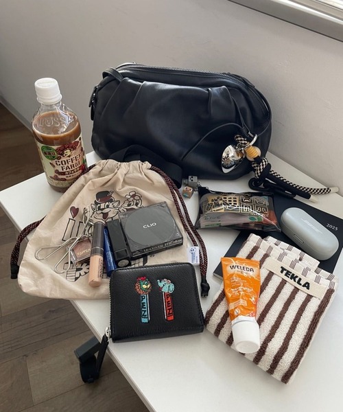 ear PAPILLONNER（イアパピヨネ）の「《本革/430g》コロンボストン