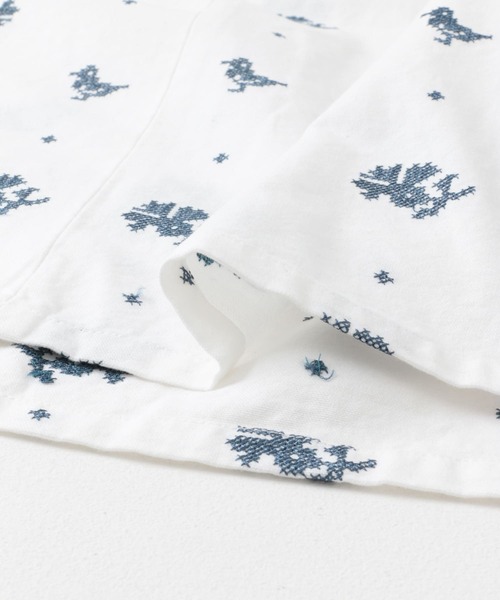 かぐれ（カグレ）の「クロスステッチスモックブラウス（Tシャツ