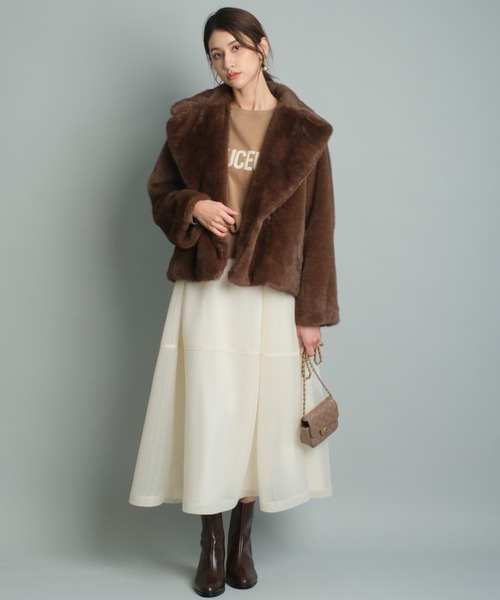 JUSGLITTY（ジャスグリッティー）の「フェイクファーショートコート