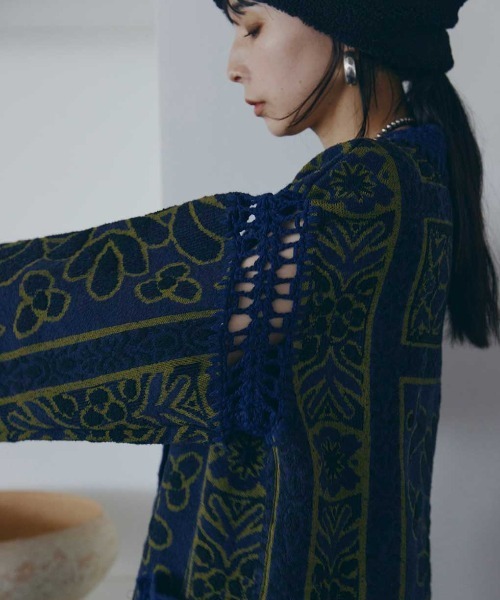 Ameri（アメリ）の「RUG PATTERN KNIT JACKET（ノーカラージャケット