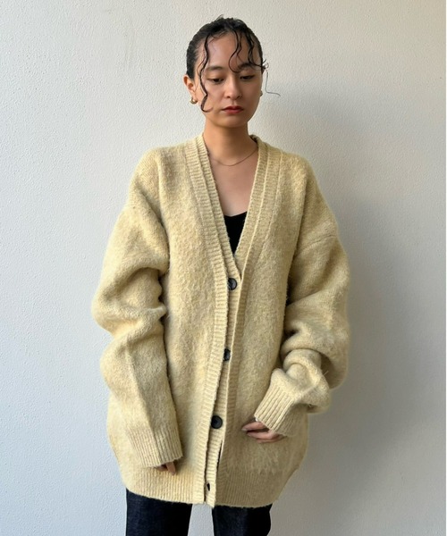 TODAYFUL（トゥデイフル）の「ブラッシュドVネックカーディガン