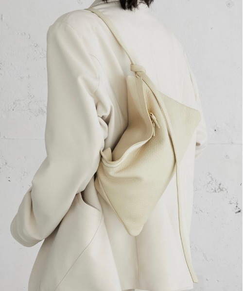 ITTI（イッチ）の「【LA PEAU DE GEM×ITTI】ショルダーレザーバッグ