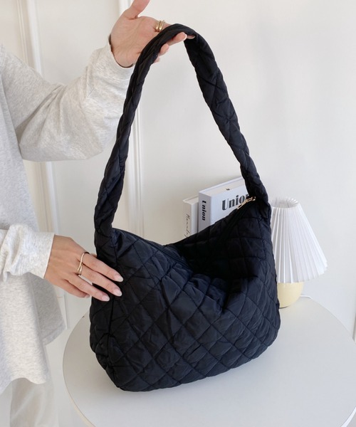 セール】【A4サイズ収納可】キルティングショルダーバッグ マザーズ
