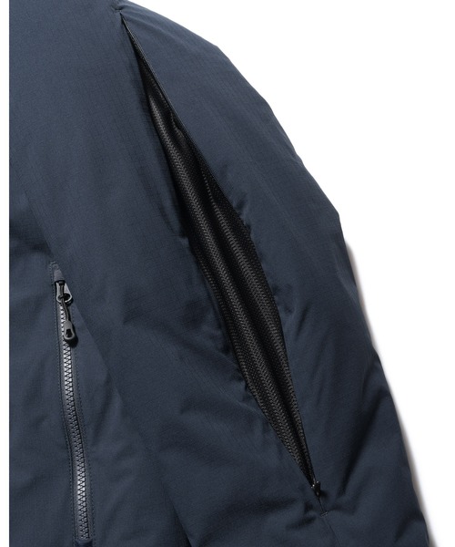 F.C.Real Bristol（エフシーレアルブリストル）の「INSULATED