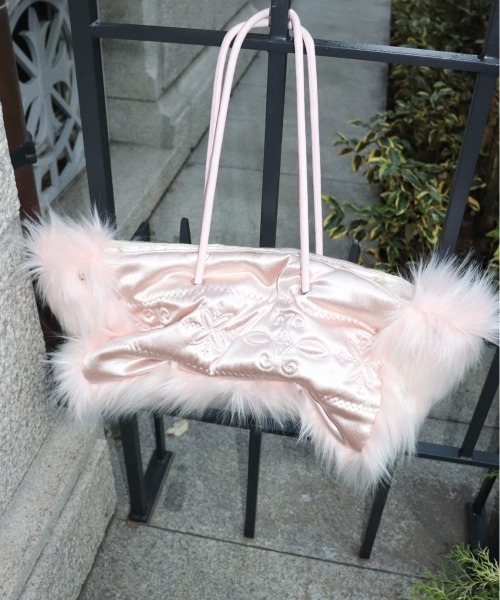 SCULPTOR（スカルプター）の「Fluffy Slouchy Satin Bag/フラフィー