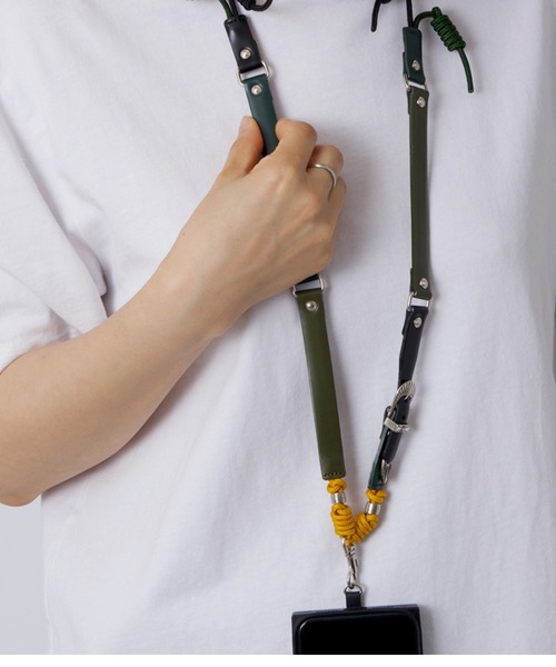 TOGA PULLA（トーガ プルラ）の「TOGA PULLA Leather phone strap