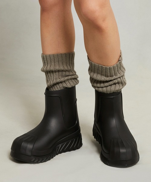 adidas（アディダス）の「アディフォーム SST ブーツ / AdiFOM SST