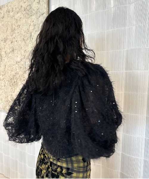 Ameri（アメリ）の「BRUSHED LACE VOLUME SLEEVE BLOUSE（シャツ