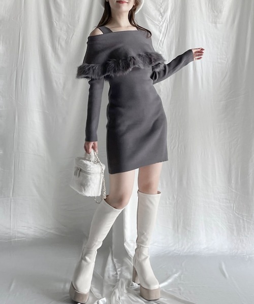 NOMAE（ノーマエ）の「ファーケープオフショルニットワンピース