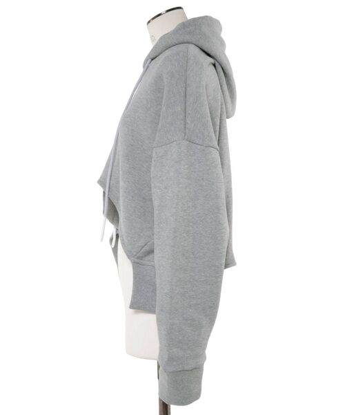 UN3D.（アンスリード）の「ヘムカットショートフーディー（パーカー