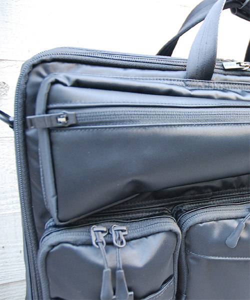 WHITE MOUNTAINEERING（ホワイトマウンテニアリング）の「White