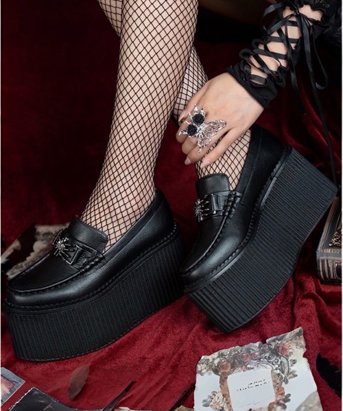 スパイダーモチーフ 厚底ローファー Charla Tedrick│Jeffrey Campbell