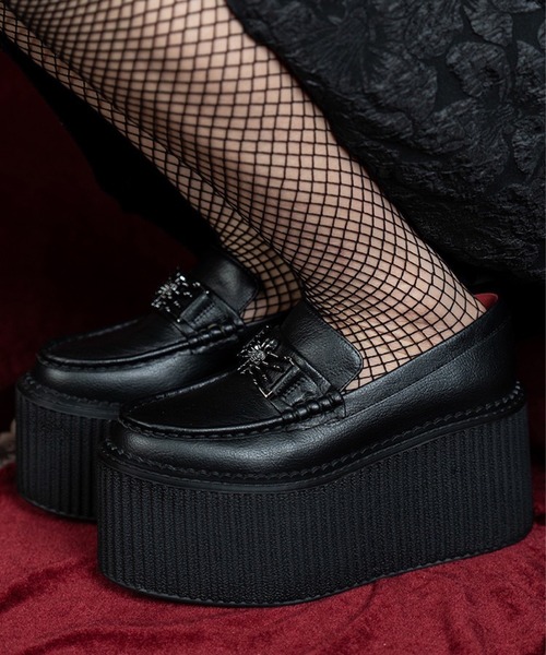 スパイダーモチーフ 厚底ローファー Charla Tedrick│Jeffrey Campbell