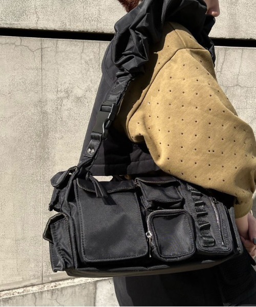 Ameri（アメリ）の「2WAY SHOULDER MILITARY BAG（ショルダーバッグ