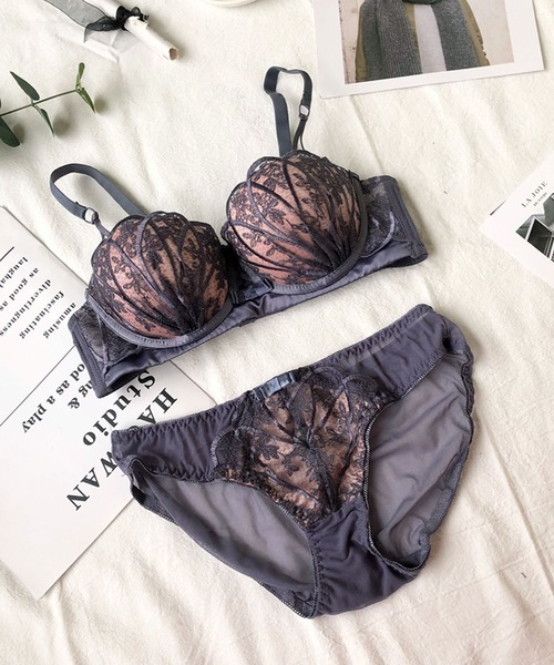 Ulysses（ユリシス）の「シェルハーフカップブラ+ショーツセット（ブラ